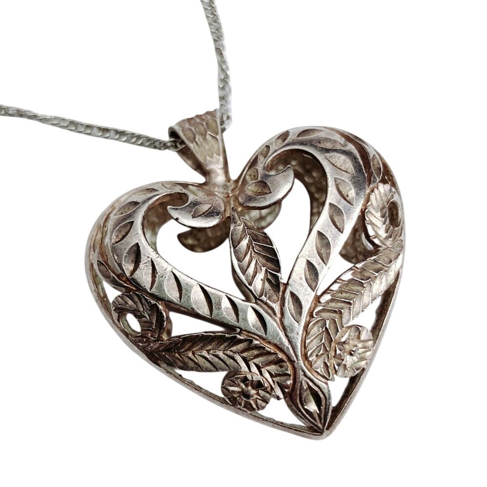 VTG Silver Heart Pendant Romantic Floral Scrollwork 80s 90s Jewelry